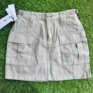 NWT Aritzia TNA Supply Cargo Micro Skirt in Army Green